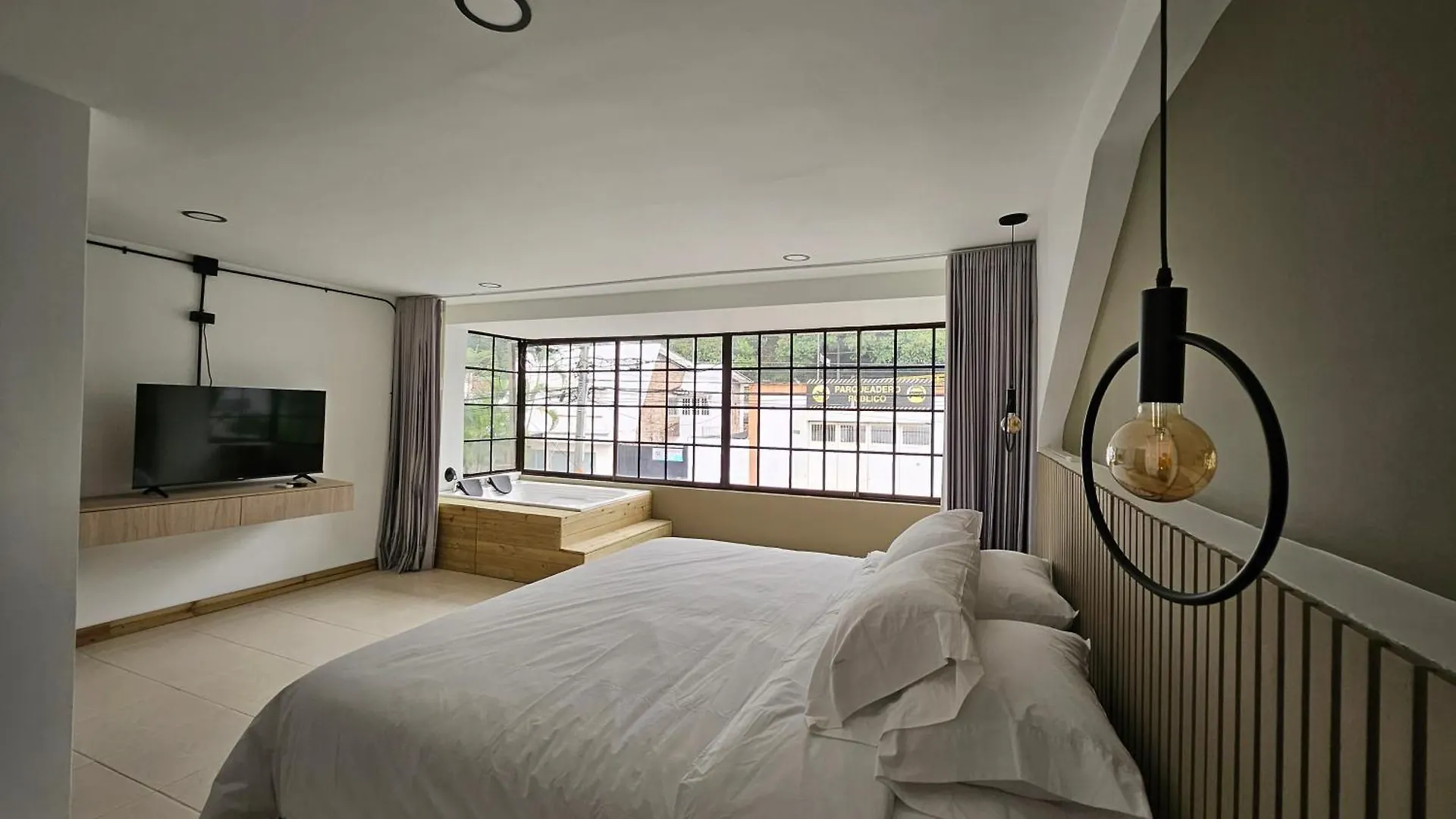Hotel Aguacatala Stop Medellín 0*,  Colombia